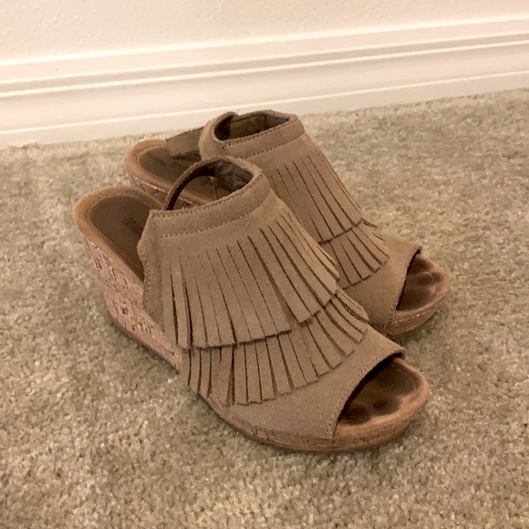 Minnetonka Shoes - Minnetonka wedges